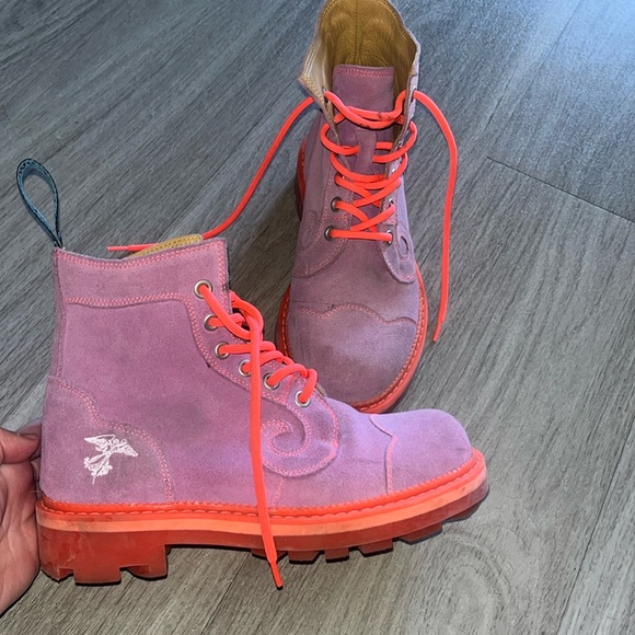 John Fluevog x ANNA SUI. - Picture 1 of 2
